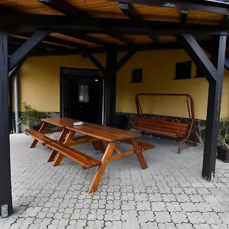 Apartmanovy Dom Pramen * Vinna